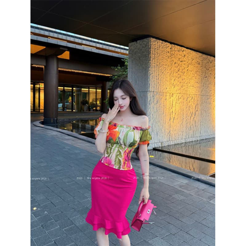 Yikeda 'Sicily Garden' French-style Pure Desire Off-Shoulder Floral Short-Sleeve Blouse for Women Summer Sexy Top