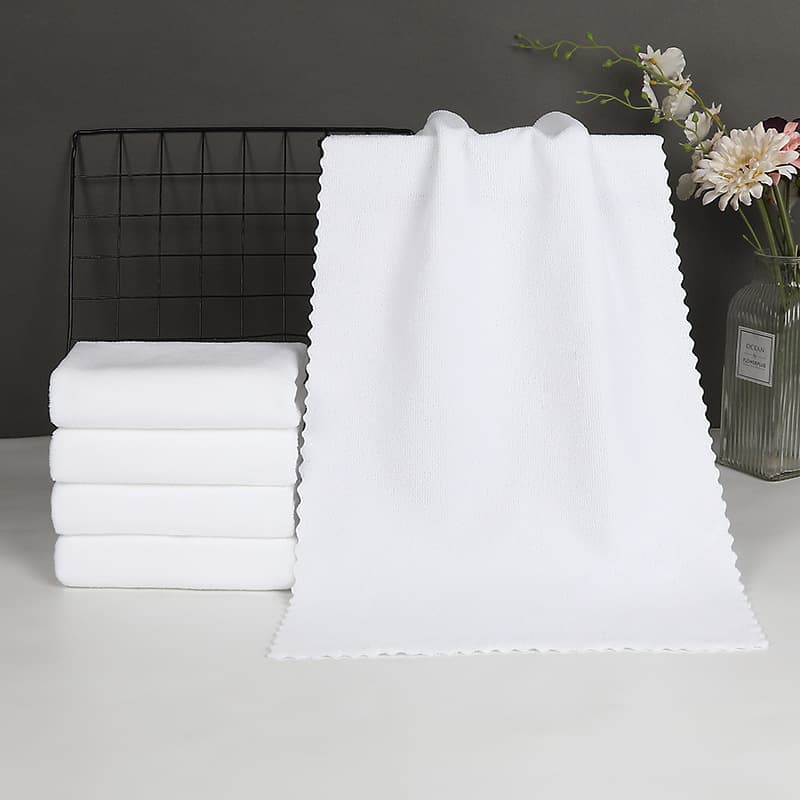Disposable White Towel Bulk for Hotel Bath Spa Hair Salon Lint-Free Absorbent Fast-Drying