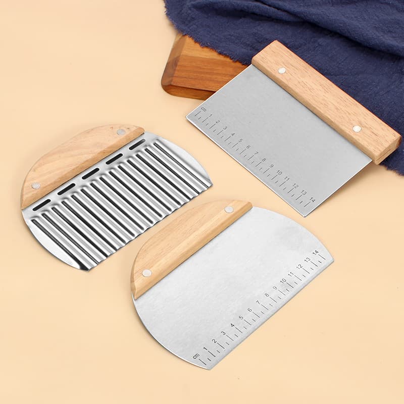 Stainless Steel Oak Handle Flour Cutter Marked Rice Noodle Scraper Baking Cooking Scraper Wavy Potato Cutter