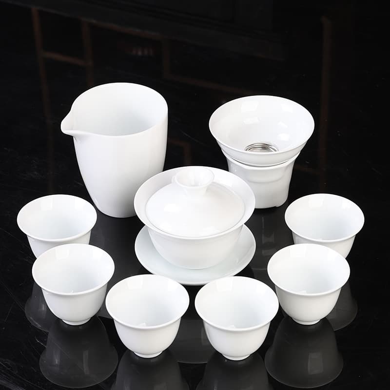 White porcelain tea set, high-end light luxury ceramic Kung Fu tea cup, office three-piece covered bowl, gift box, logo can be customized.