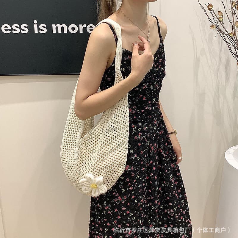 Large Capacity Tote Bag Woven Summer Shoulder Bag for Women Handmade Woven Bag New Vacation Beach Bag