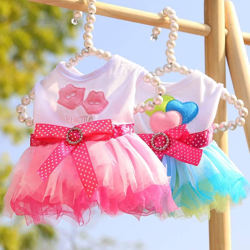 Spring and Summer Pet Dog Clothes, Cat Clothes, Pet Dog Skirt, Pet Supplies, Cat Gauze Skirt, Love Teddy Bear
