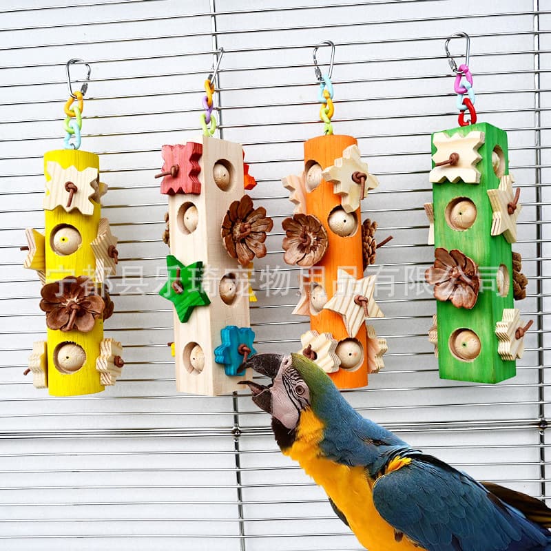 Wholesale parrot toys, wooden chewing sticks, wholesale of medium and large parrot pine cone building blocks, teeth grinding and boredom relief supplies