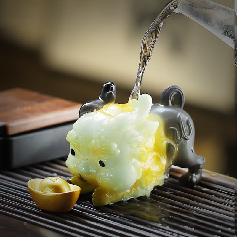 Color-Changing Teapet Pixiu Holding Gold Ingot Tea Table Desktop Ornament Tea Pet Tea Play Kung Fu Tea Set Decorative Display