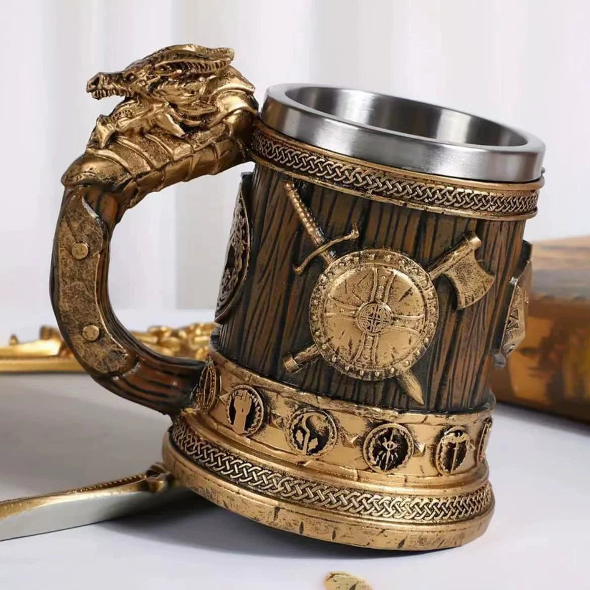 Cross-border Creative Dragon Resin Stainless Steel Relief Beer Mug Vintage Punk Mug Home Decoration Gift