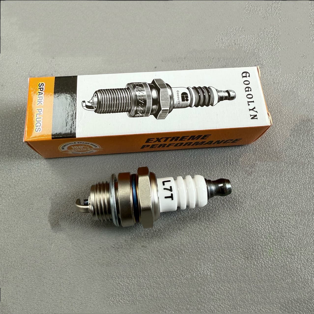 Factory Brand L7T Chainsaw, Lawn Mower, Two-Stroke Hedge Trimmer, Bm6A Spark Plug, Brush Cutter, Garden Spark Plug