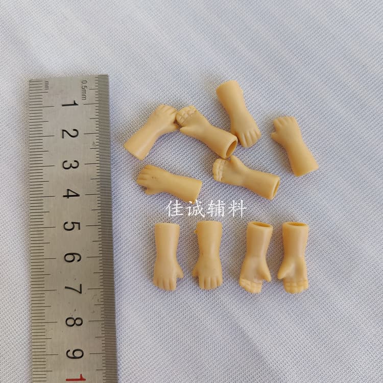 Christmas crafts doll decoration accessories 15 types of Santa Claus hands A pair of plastic blowing simulated prosthetic hands