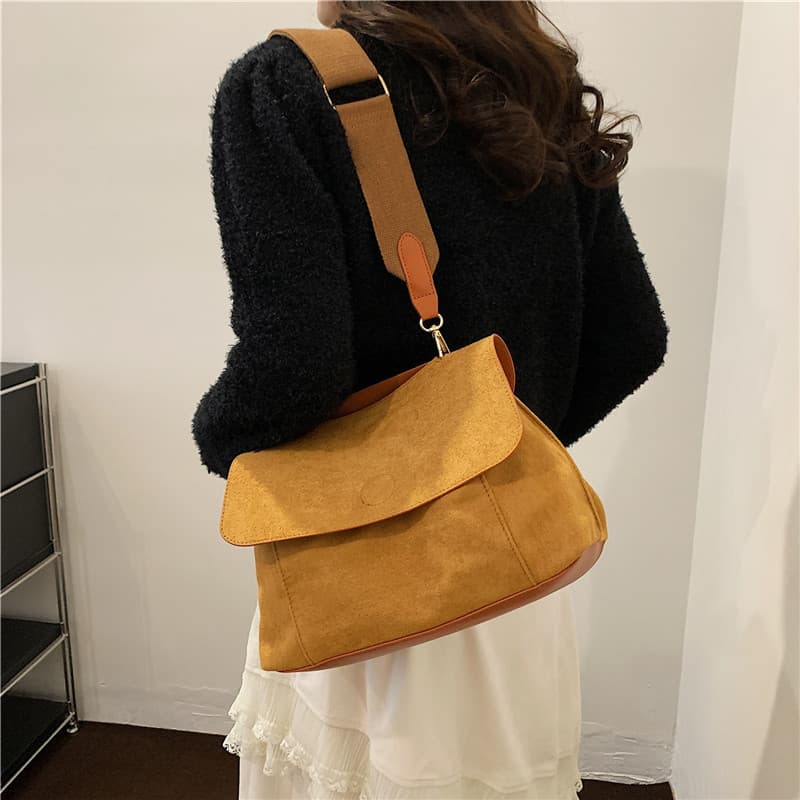 Casual Women's Bag, Fashionable and Versatile, Matte Texture, Large Capacity, School Style, Shoulder and Crossbody Bag
