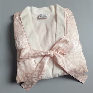 Wholesale Stock Women's Premium Fleece-Lined Bathrobe Warm Loungewear High-End Beauty Salon Spa Robe