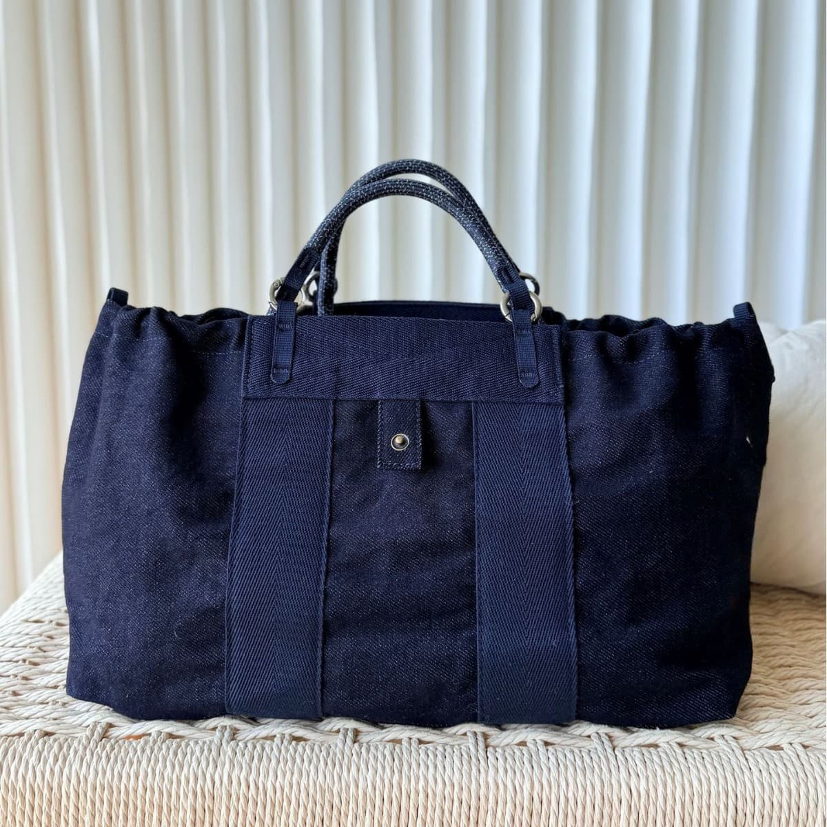 Large-Capacity New Denim Tote Bag with Hidden Drawstring Design, Commuter Handbag, Casual Shoulder Bag