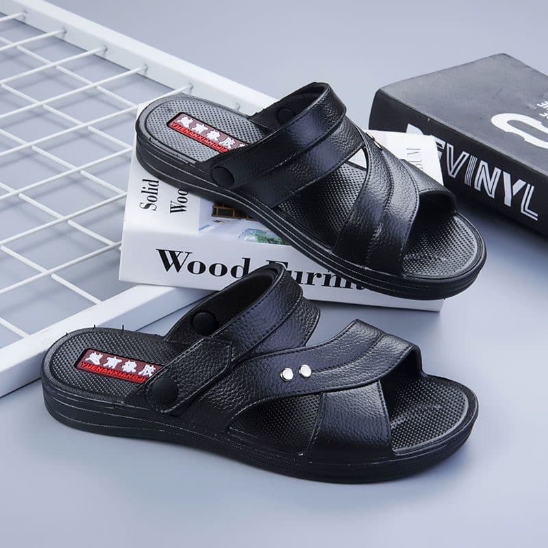 Men's Beach Sandals Summer Anti-Slip Casual Slippers Comfortable Durable Wear-Resistant Non-Slip Middle-Aged Slippers