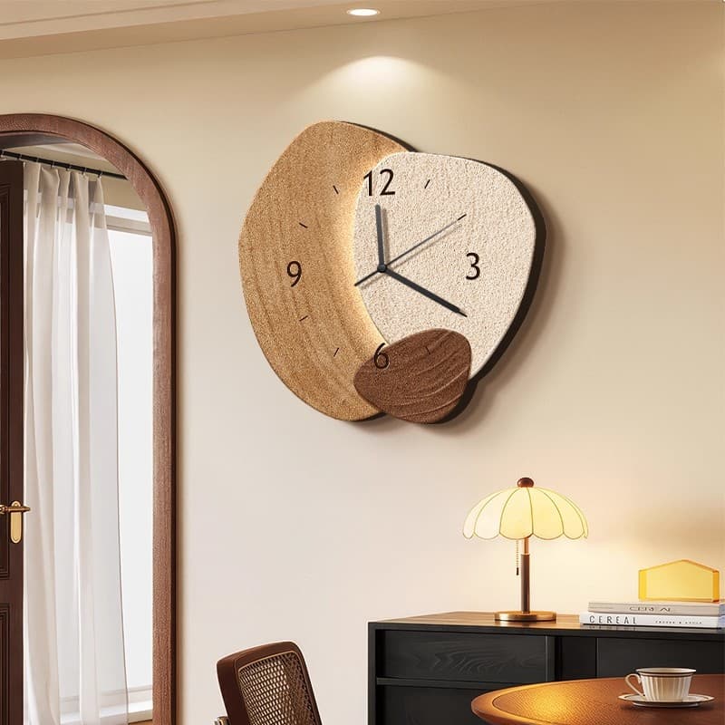 Medieval style clocks and clocks, living room decoration paintings, high-end restaurant wall clocks and paintings, 2025 new clocks