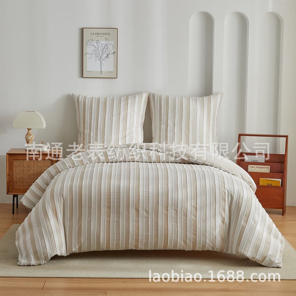 Cross-Border Foreign Trade Supplier for Amazon: Bedding Set with Cut-Out Floral Duvet Cover, 80x80cm Pillowcase Three-Piece Set