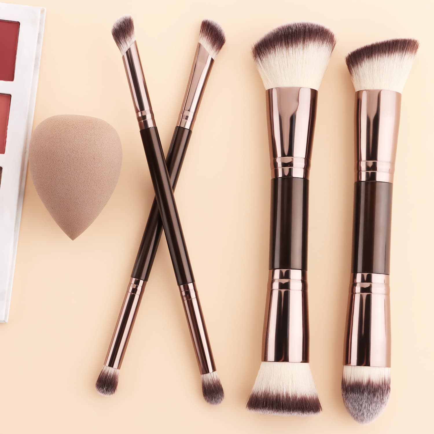 4 multifunctional double-headed makeup brushes + beauty egg, base makeup brush, round-head concealer brush, eye shadow brush, color brush and detail brush