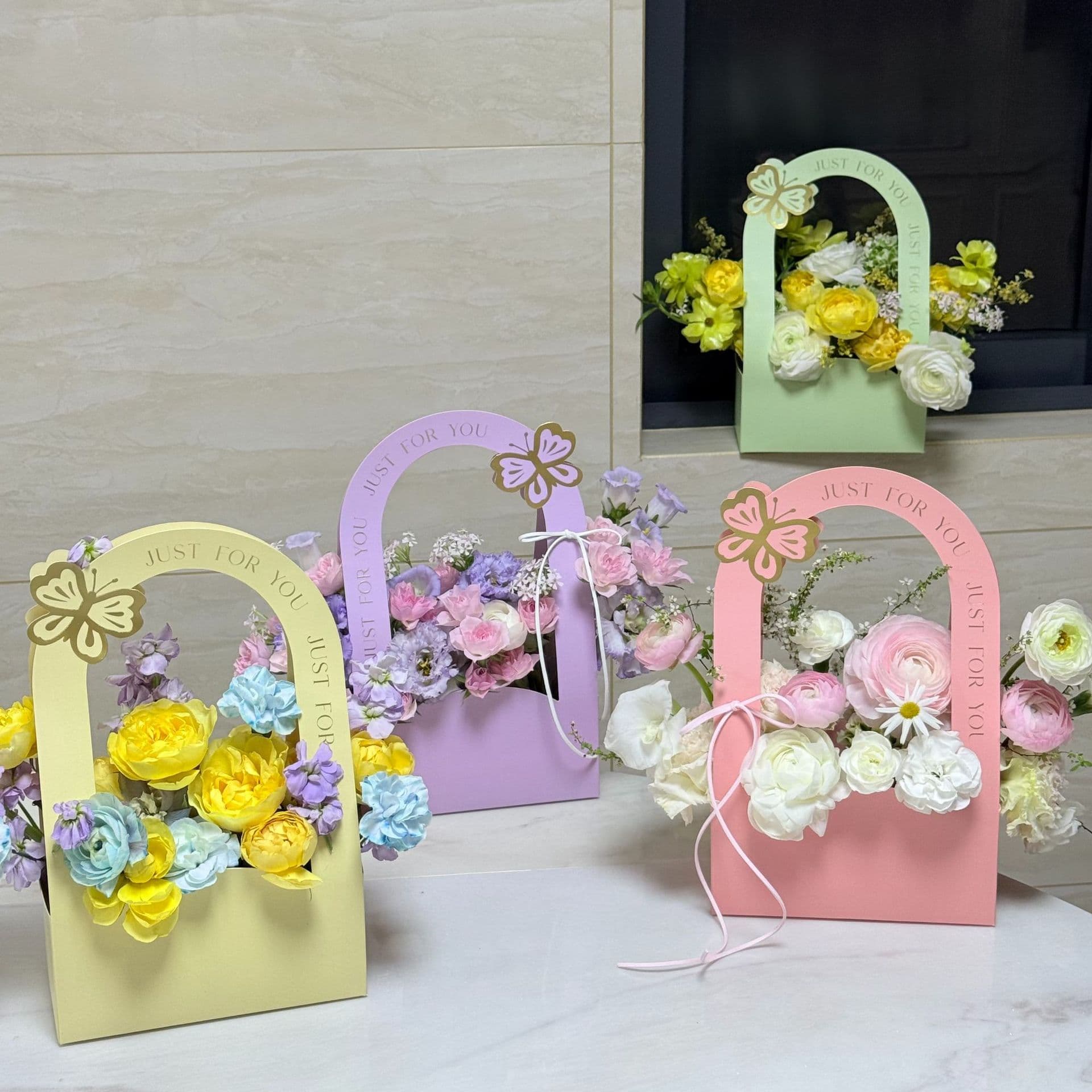 Portable Flower Box Portable Flower Basket Paper Succulent Potted Plant Floral Gift Box Bouquet Bag Valentine's Day Fresh Flower Tote Bag