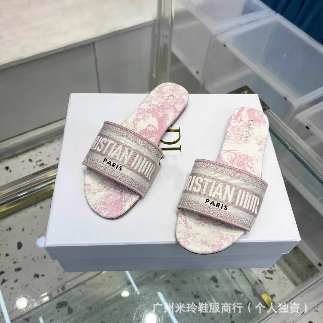 Top Brand D White Box Letter Slippers Casual Gray Embroidered Flat Slippers One-Strap Slippers Genuine Leather Trendy Slippers M