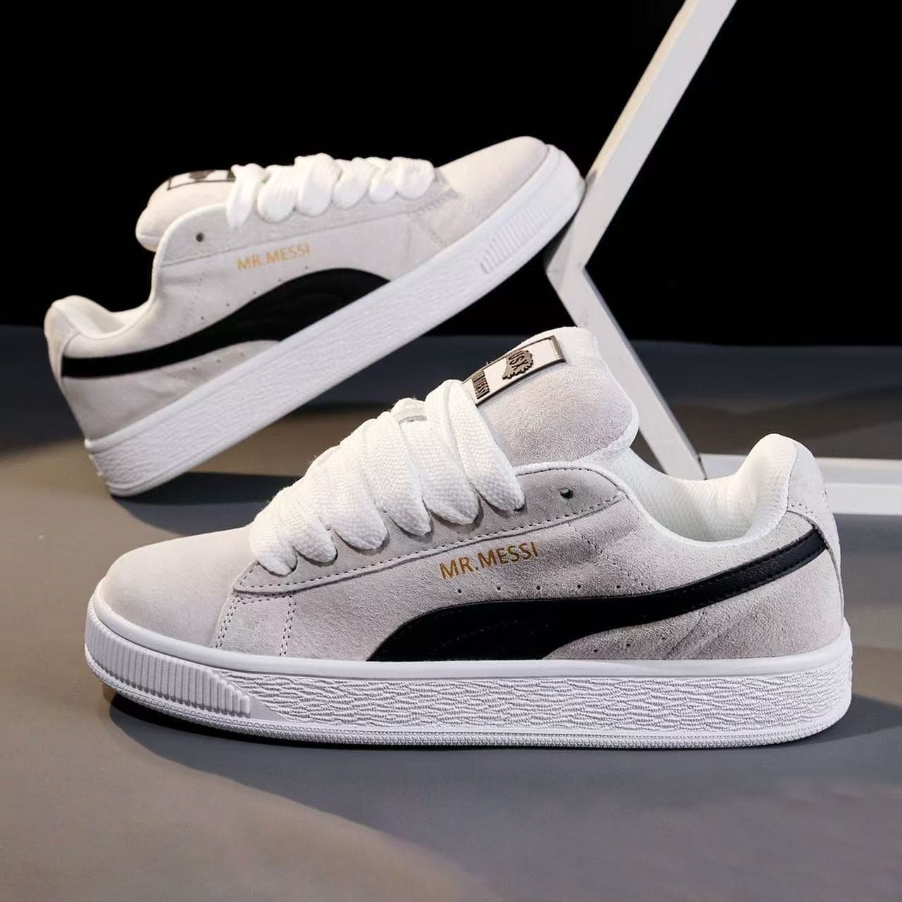 Korean Style Minimalist Designer Bread Shoes Women Spring New Student Skate Shoes Thick Sole Versatile Casual Sports White Shoes