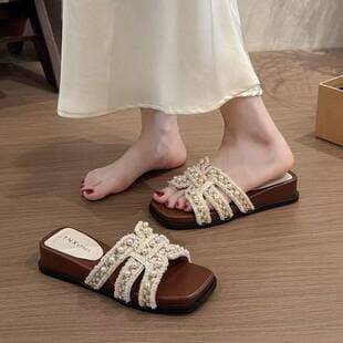 Chanel-Style French Pearl One-Bar Slippers for Women 2026 Summer New Square-Toe Fashion Versatile Beach Sandals