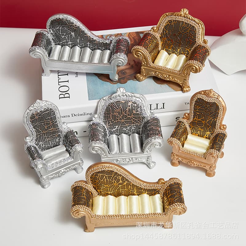 Thai Buddhist amulet table, soldier doll, earrings, rings, ear studs, jewelry rack, resin crafts