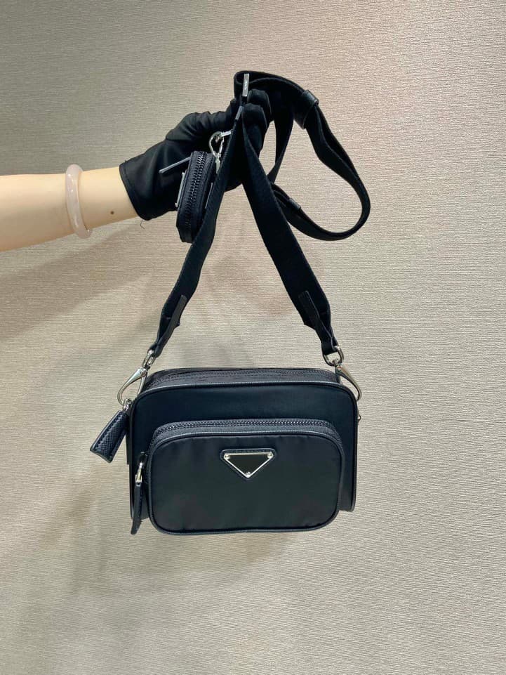 Prada Triangle Logo 2VH172 Nylon Mother-Child Crossbody Bag Versatile Unisex Commuter Shoulder Bag for Export Cross-Border