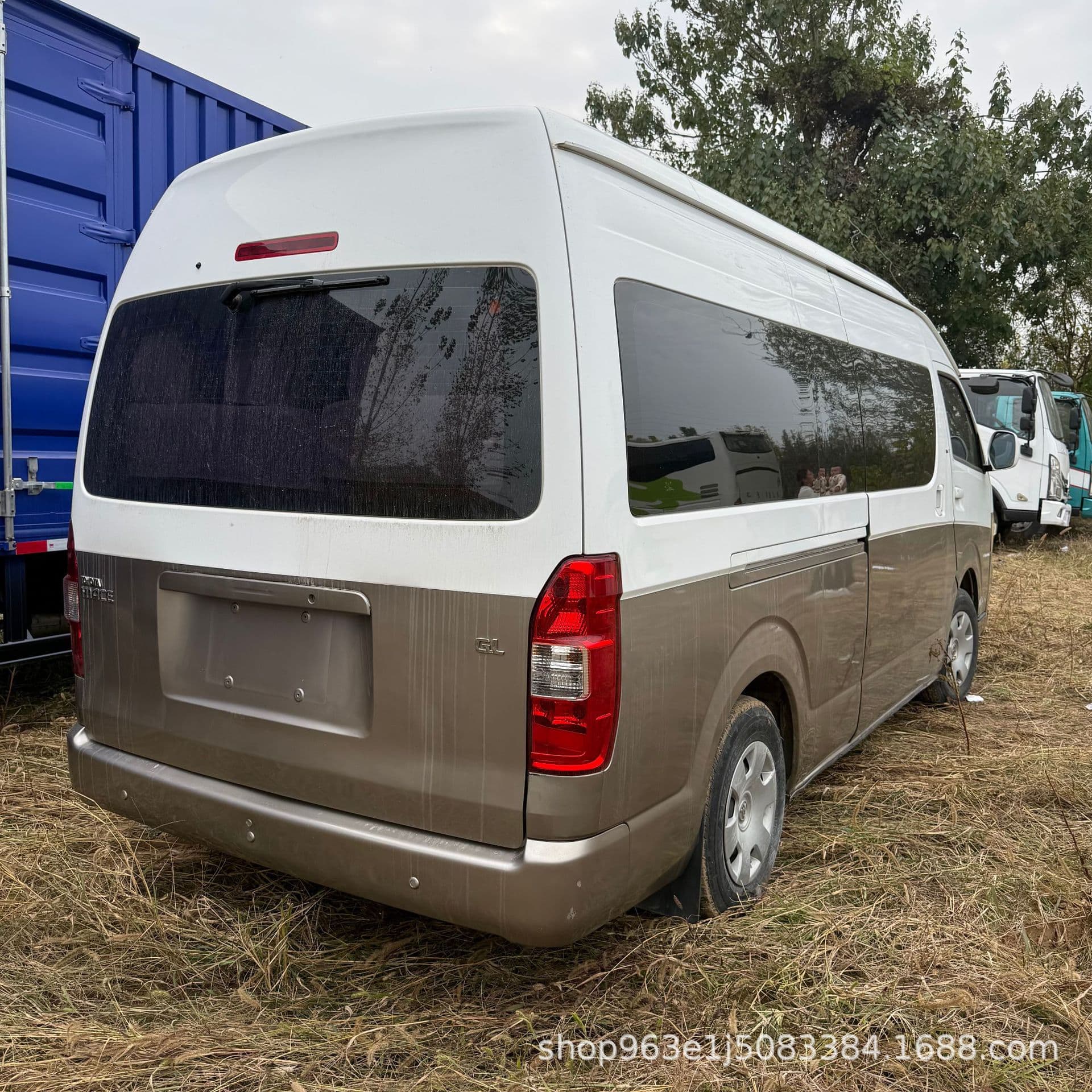 Export Toyota Hiace Mini Bus for Business Reception 23-Seat Coaster Medium Passenger Vehicle