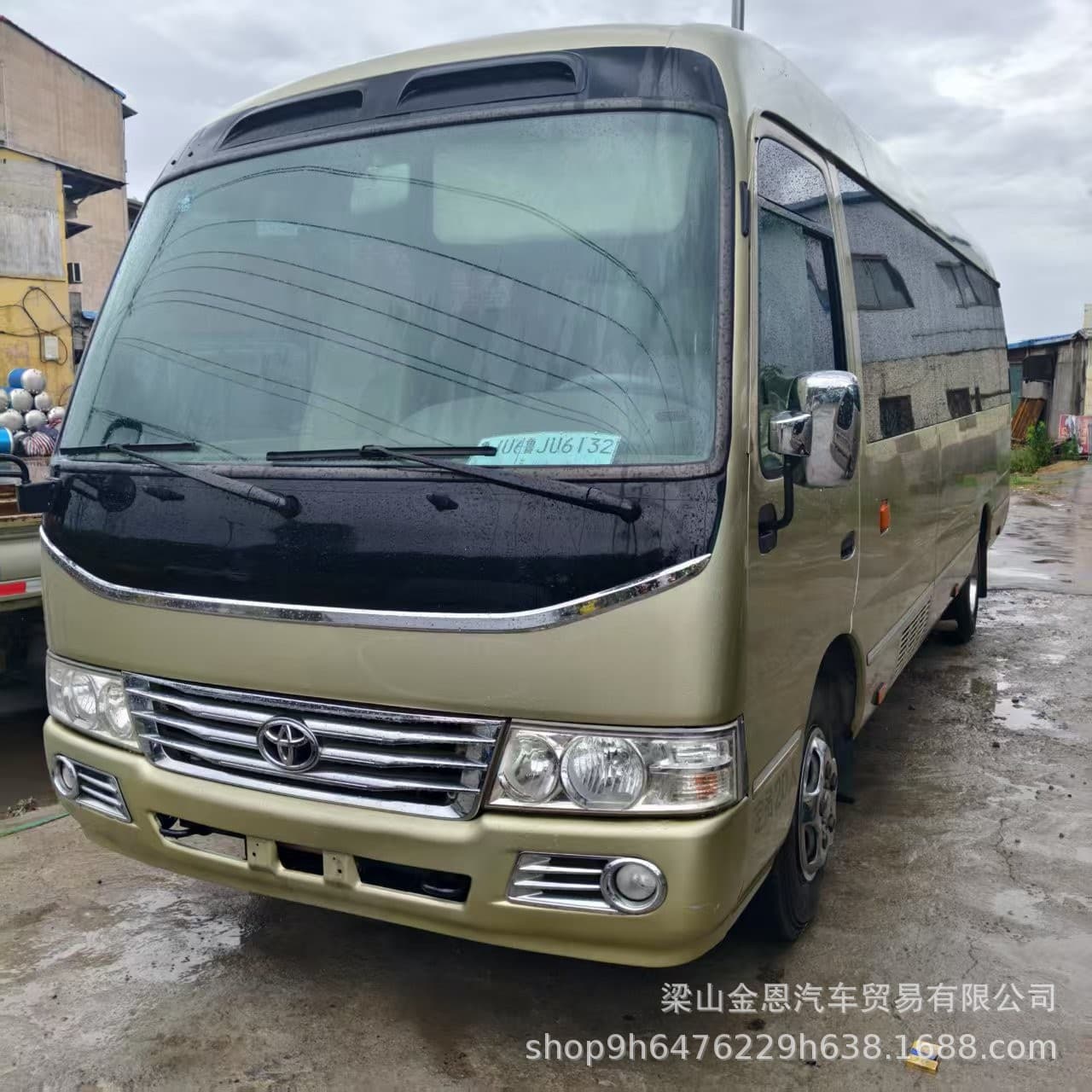 Trade Used Toyota Coaster Minibus 19-29 Seats Luxury Bus Diesel Emission Minibus Business Passenger