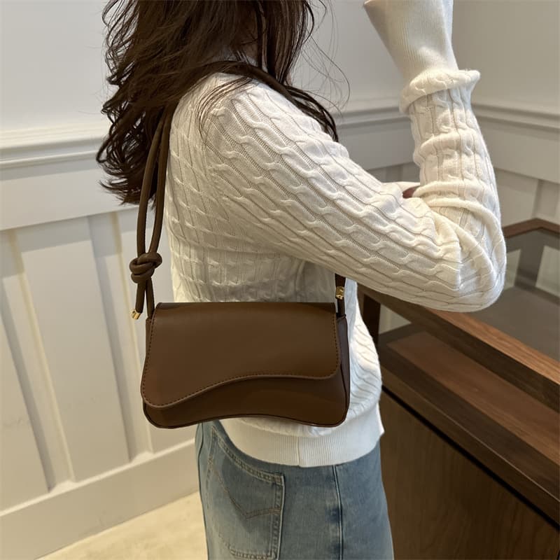 Casual New 2024 Winter Simple Commuter Fashion Solid Color Shoulder Crossbody Handheld Underarm Women's Bag