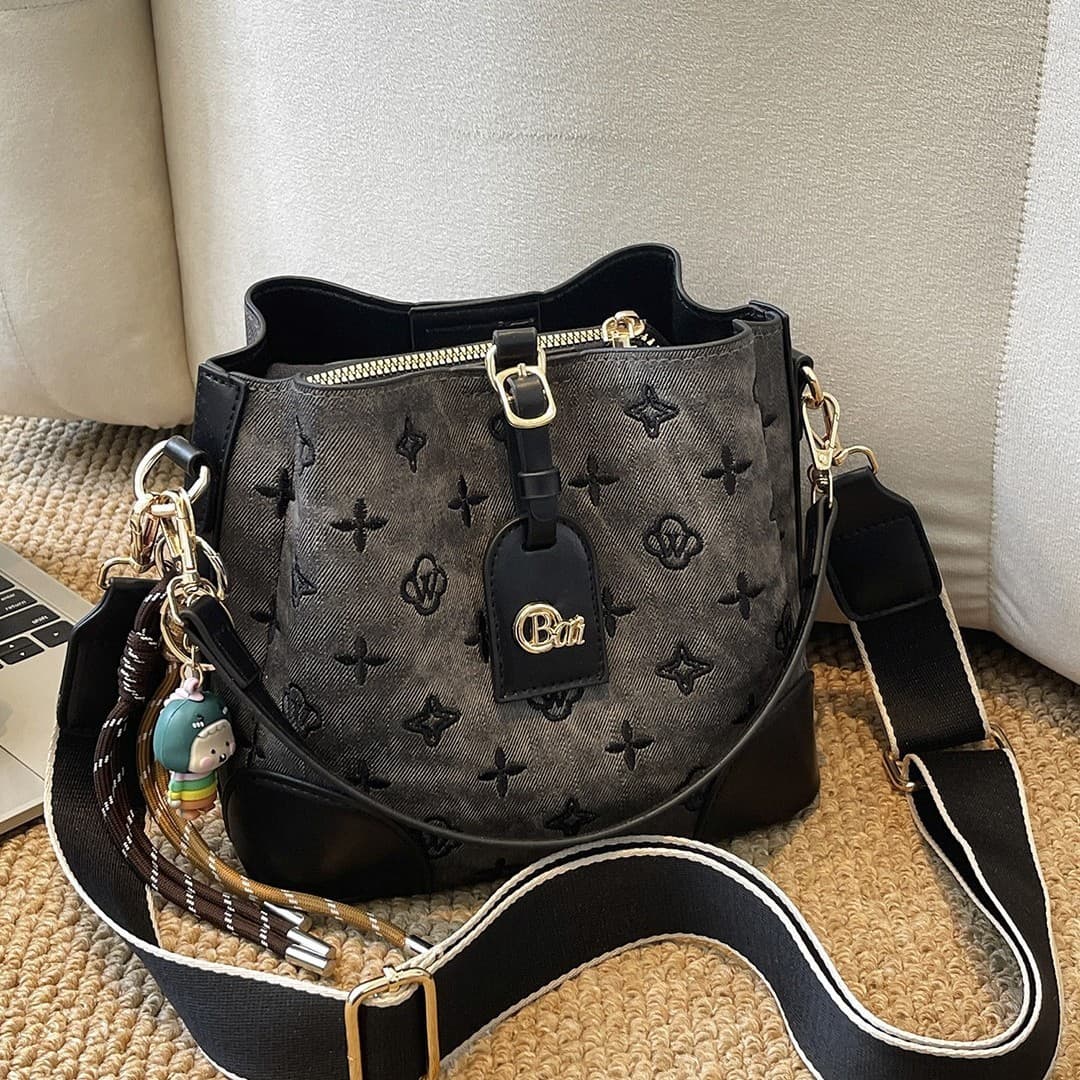 Hong Kong Soft Leather Bucket Bag for Women 2026 New Style Premium Texture Monogram Shoulder Crossbody Bag Versatile Handbag