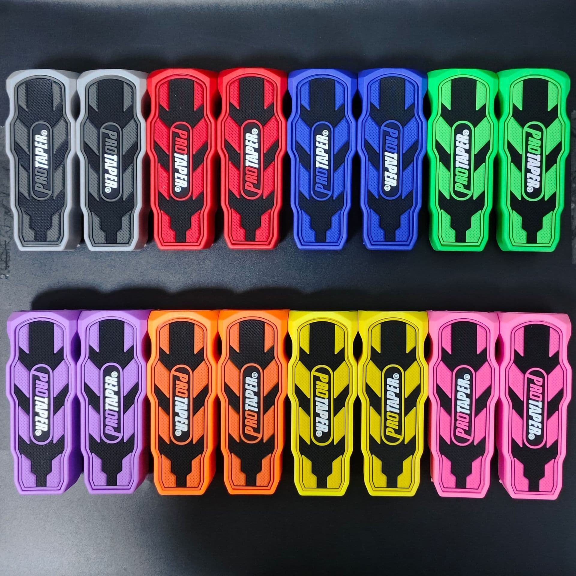 Suitable for motorcycle modified pedal leather WY enlarged front pedal rubber BAJAJ pedal rubber CG color rubber pedal