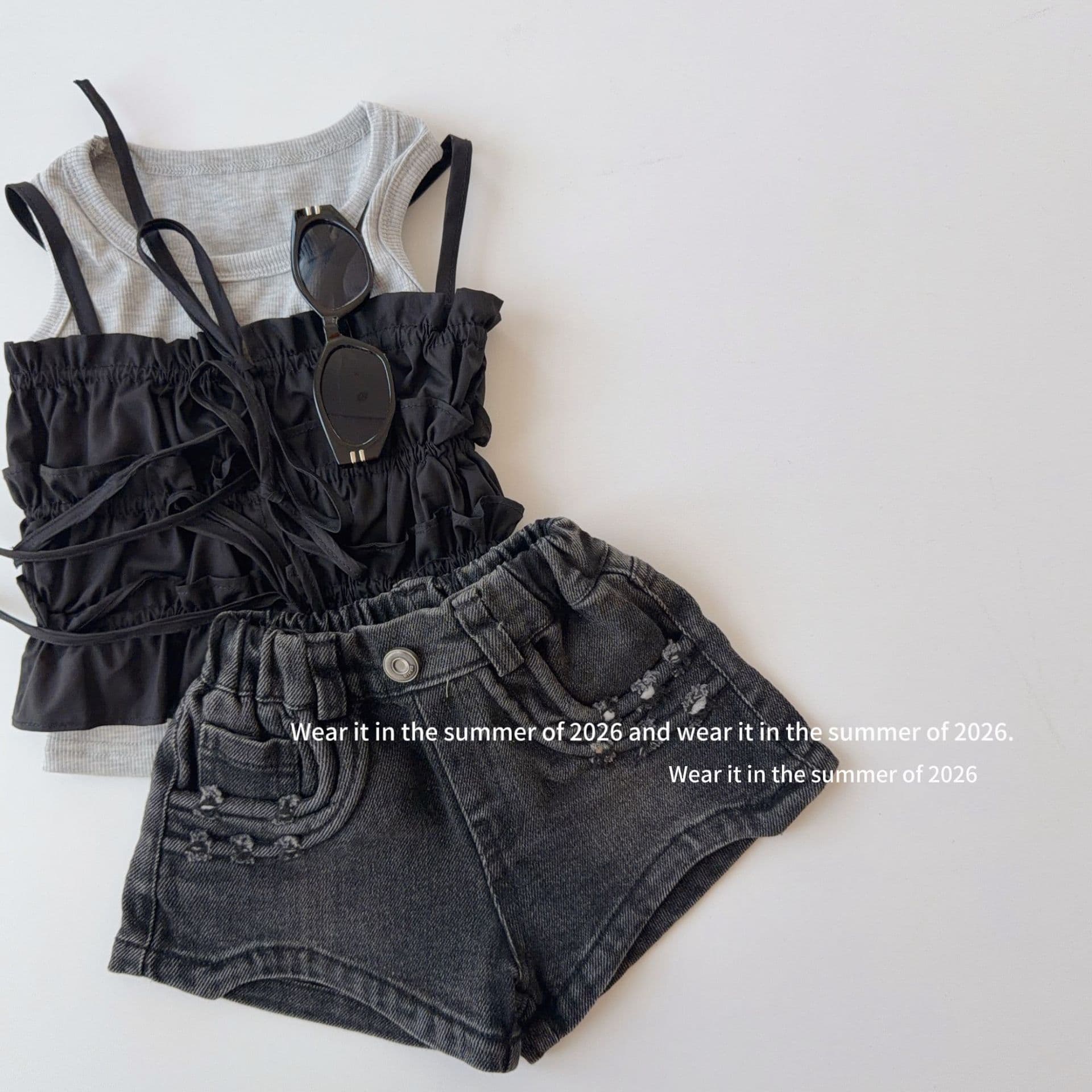 [Two-piece set] Girls summer 2026 Korean version of the real two-piece vest with temperament design