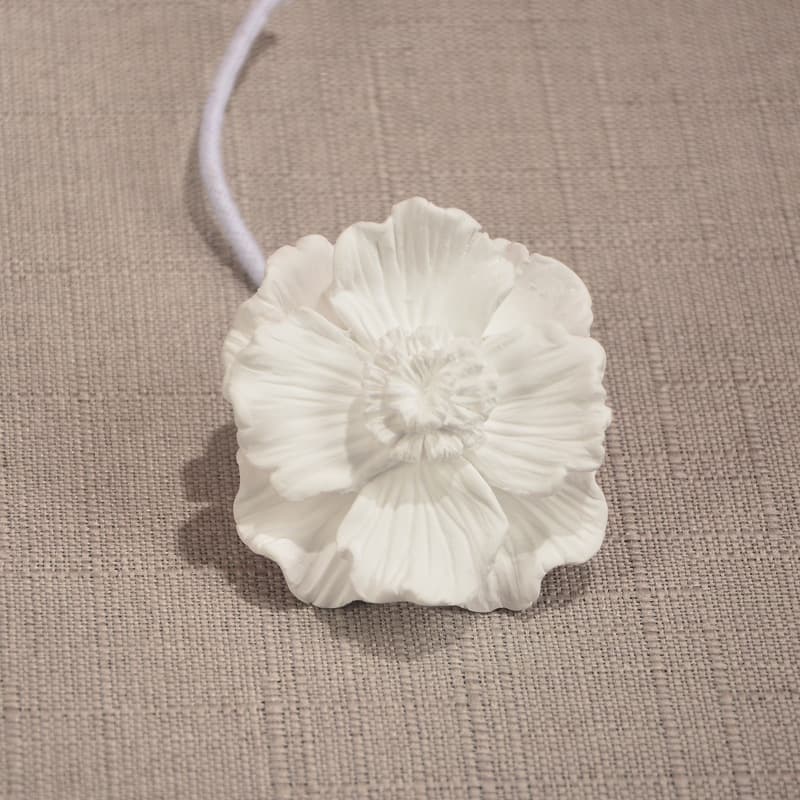 Creative Plaster Flower Ornament Scented Ceramic Flower Aromatherapy Hanging Car Diffuser Gift Home Fragrance Product