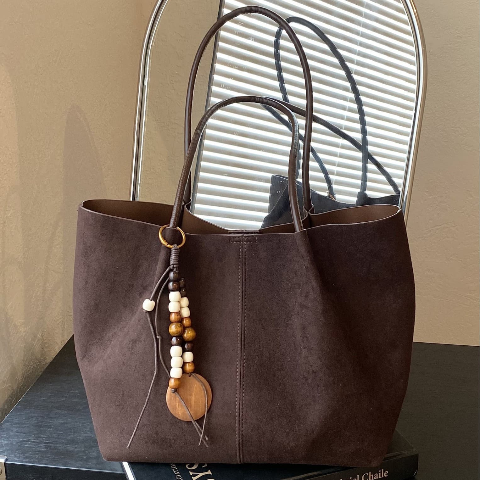 Vintage Large Capacity Bag for Women 2026 Autumn New Style Casual Shoulder Handbag Versatile Commuter Fashionable Women's Tote Bag