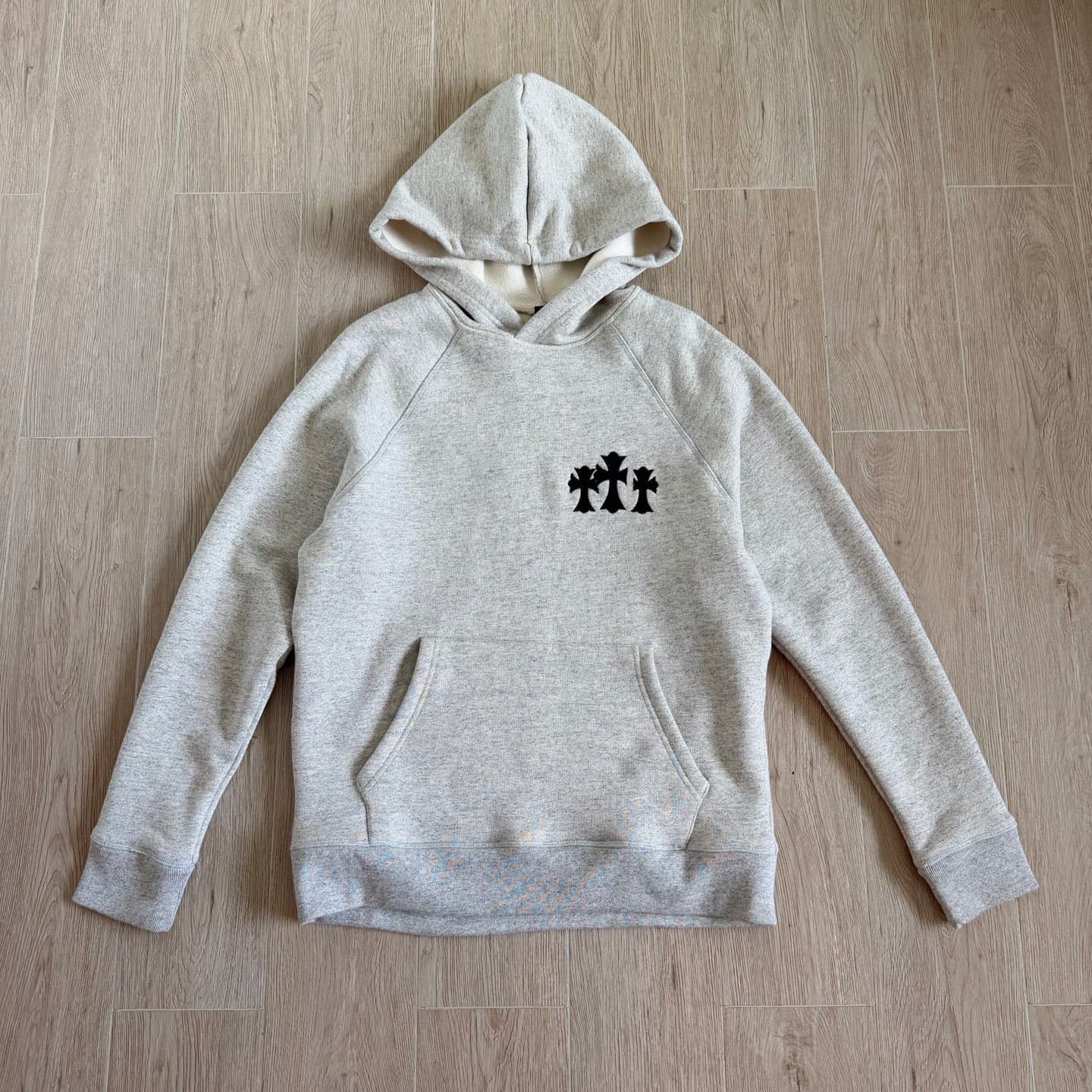 【Exclusive High-Version in Stock】Ch Croxx Grey Flocked Thirty Cross Print Hoodie Unisex