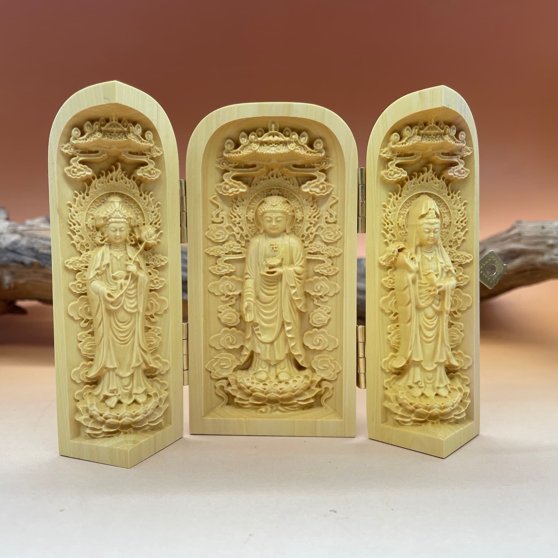 Boxwood Carving of Western Three Saints Handheld Guanyin Bodhisattva Statue Solid Wood Portable Buddhist Shrine Wood Craft Gift