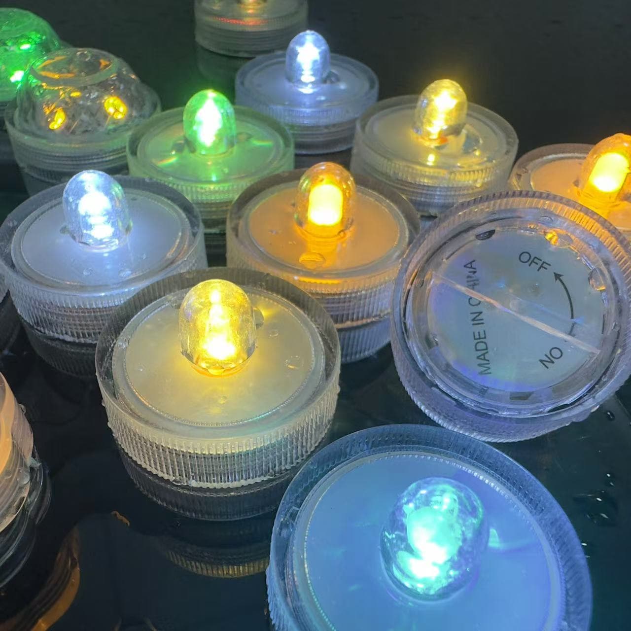 LED electronic submersible candle lamp aquarium decoration fish tank light creative glowing diving light waterproof atmosphere light wholesale