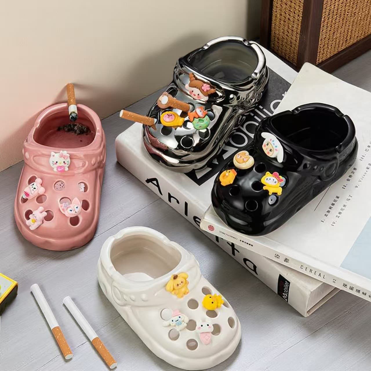 Trendy Hole-Pattern Shoe Ceramic Ashtray, Cute Creative Desktop Decoration for Office and Home, High-Aesthetic Style
