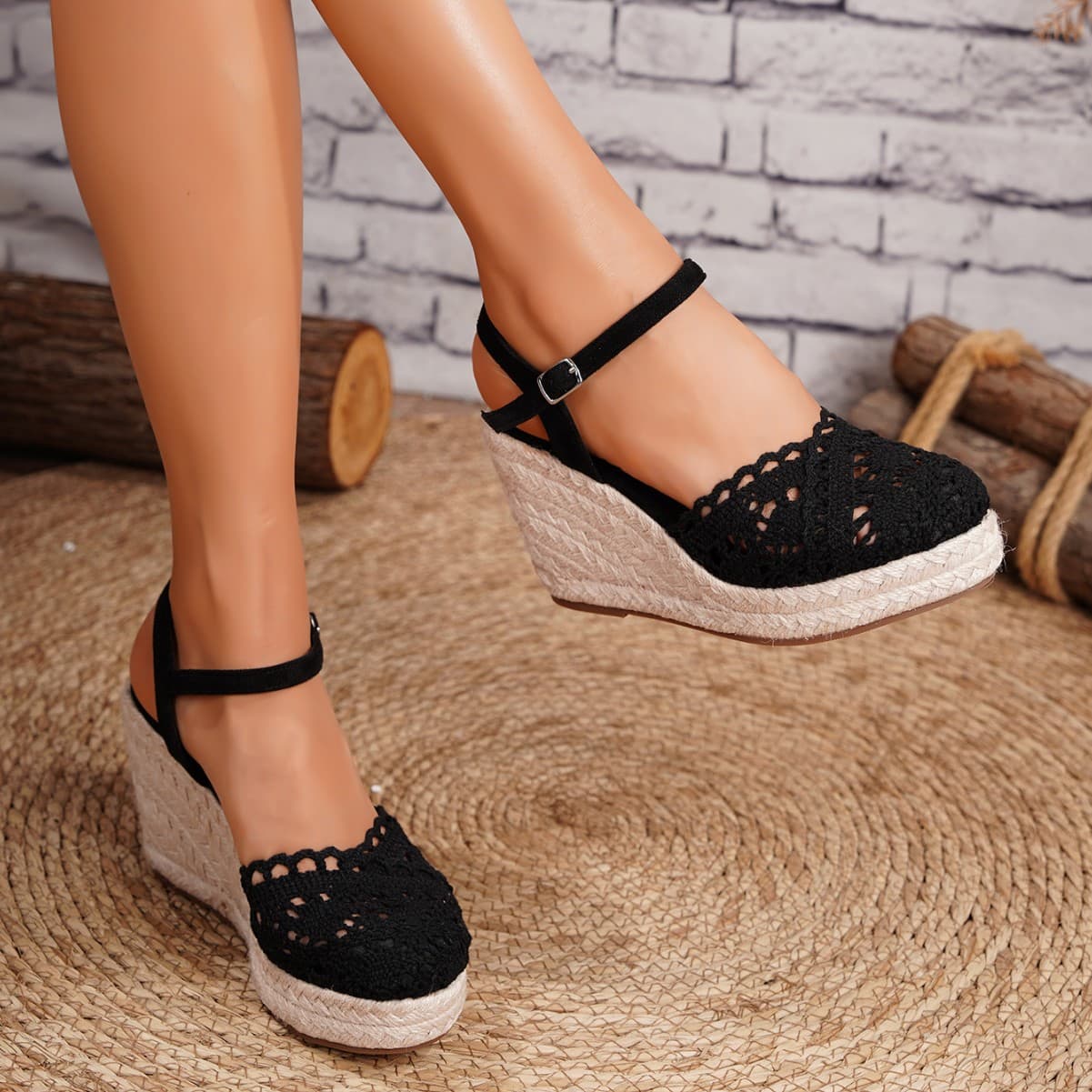 Cross-border Fashion Women's Sandals New Closed-Toe Wedge Sandals Thick Platform Woven Rope Ankle Strap Sandals