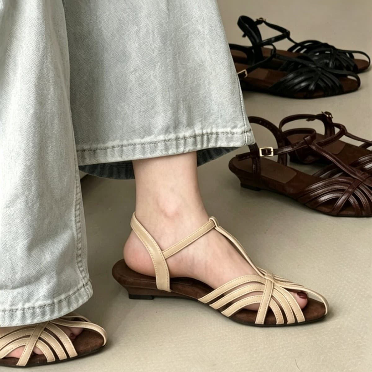 French Vintage Woven Pointed Flat Roman Sandals for Women, Summer Outdoor Wear, Niche Design Versatile Lace-up Slide Sandals