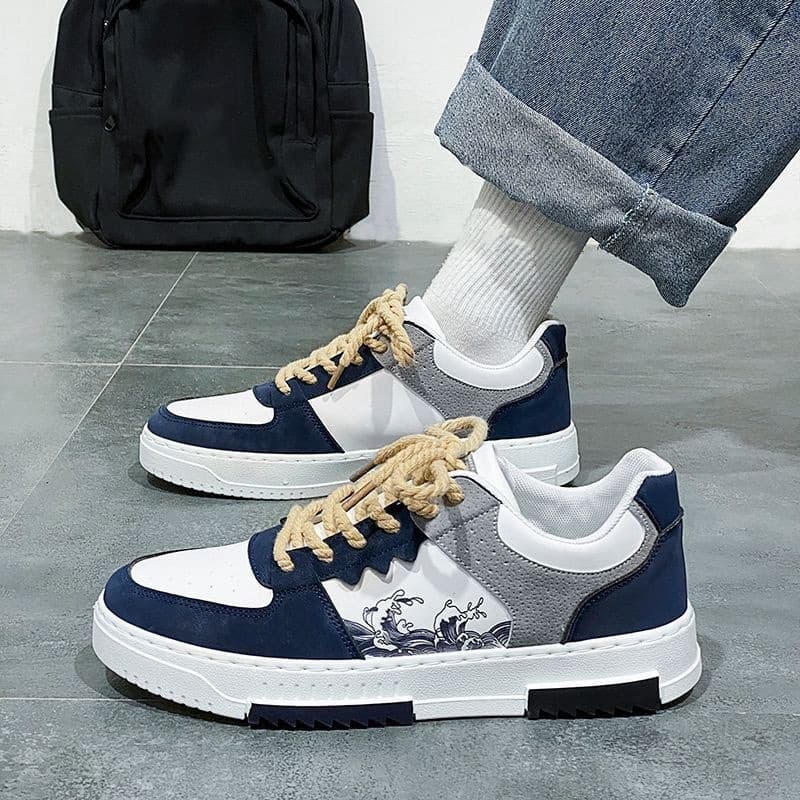 Spring New Men's Breathable White Shoes, Trendy and Versatile Thick-Soled Casual Sneakers