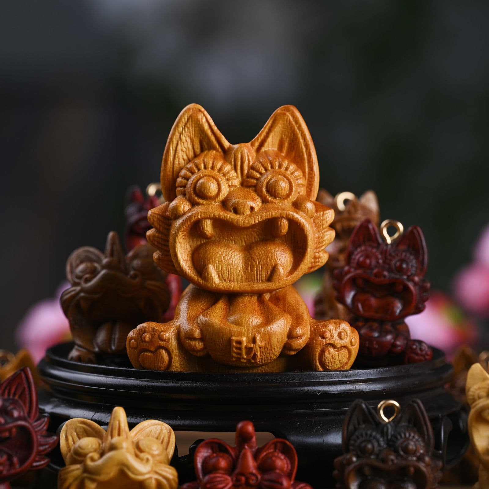 Sandalwood Cartoon Lucky Cat Necklace Accessories, DIY Cultural Pendant Manufacturer Wholesale