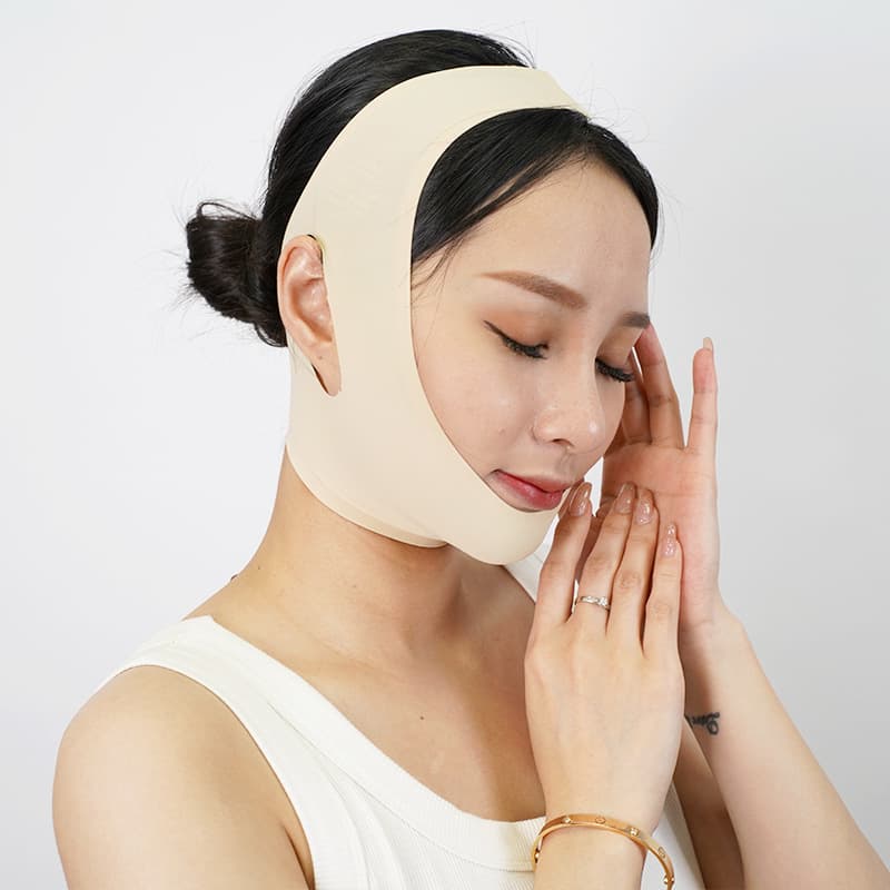 Japanese-style lifting and firming face mask/bandage for a V-shaped face, relieving sagging, double chin, and nasolabial folds. (Not for slimming the face.)