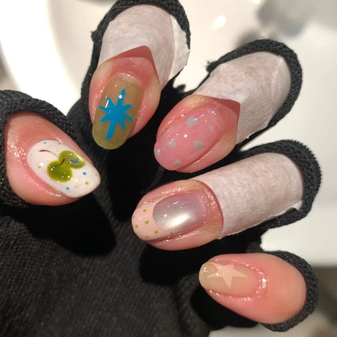 Green Apple Star Language Korean Style Color-Blocking Dopamine Ins French Polka Dot Star Cat Eye Short Oval New Wearable Nails