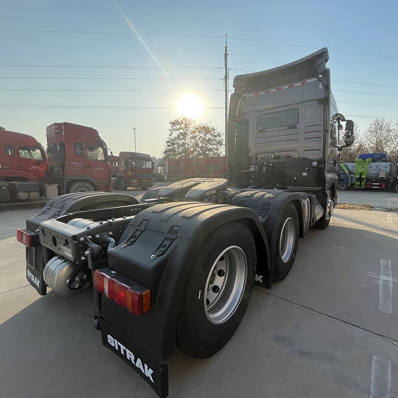 Sale and export Sinotruk SITRAK tractor, used 10-wheel tractor truck, 380 horsepower cargo transport head