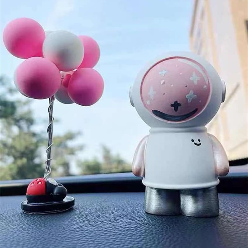 Astronaut Car Air Freshener Ornament 2021 New Internet Celebrity Goddess Car Interior Decoration Perfume