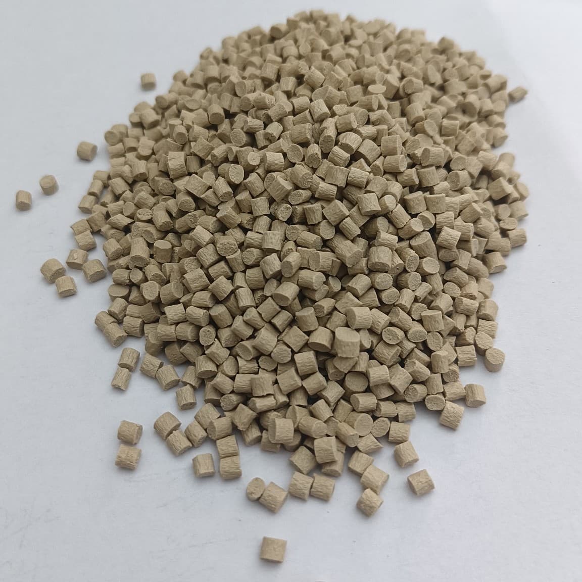 Factory direct sales of MPPO high temperature resistant 155°C GF30 impeller special material, modified material for new energy vehicles