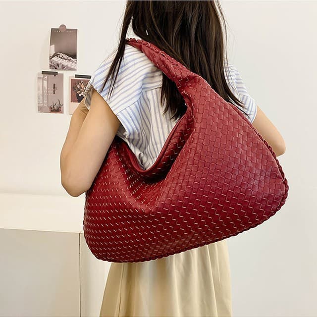 Hot New Women's Bag Fashionable Trendy Style Versatile Shoulder Crossbody Handbag Luxury Chic Woven Bag