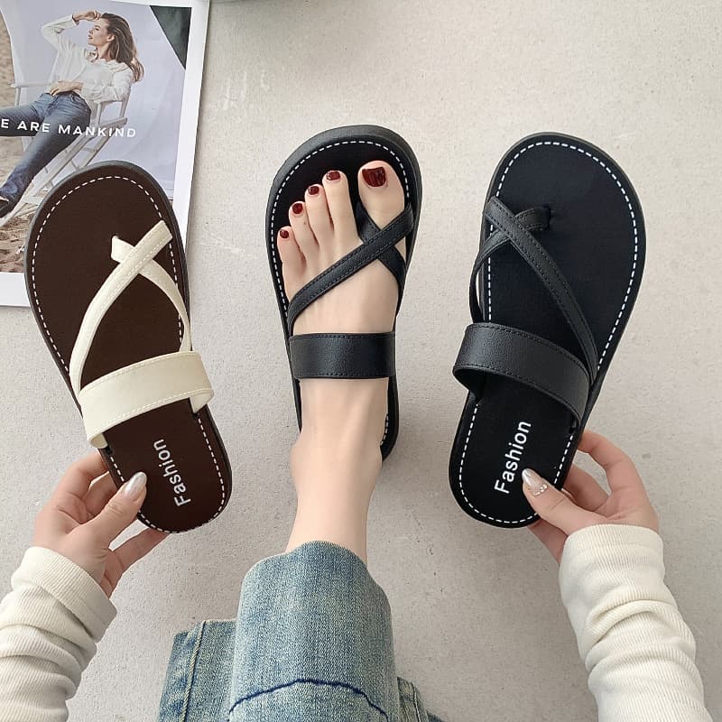 Summer Crossbody Slippers Women's Fashionable Versatile Anti-slip Beach Shoes Casual Flat Bottom Slippers Outdoor Wear