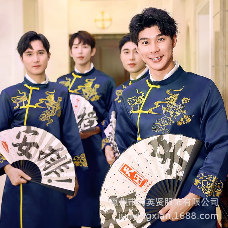 Groomsmen's attire, traditional Chinese wedding attire, groom's Tang suit, long robe, and gown; humorous Hanfu for men.
