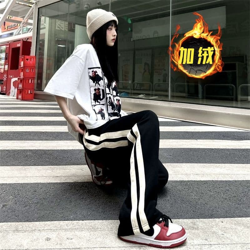 American Hip-Hop Side Stripe Casual Pants for Men and Women, New Autumn/Winter Style, Loose Fit, Versatile Black Athletic Long Pants