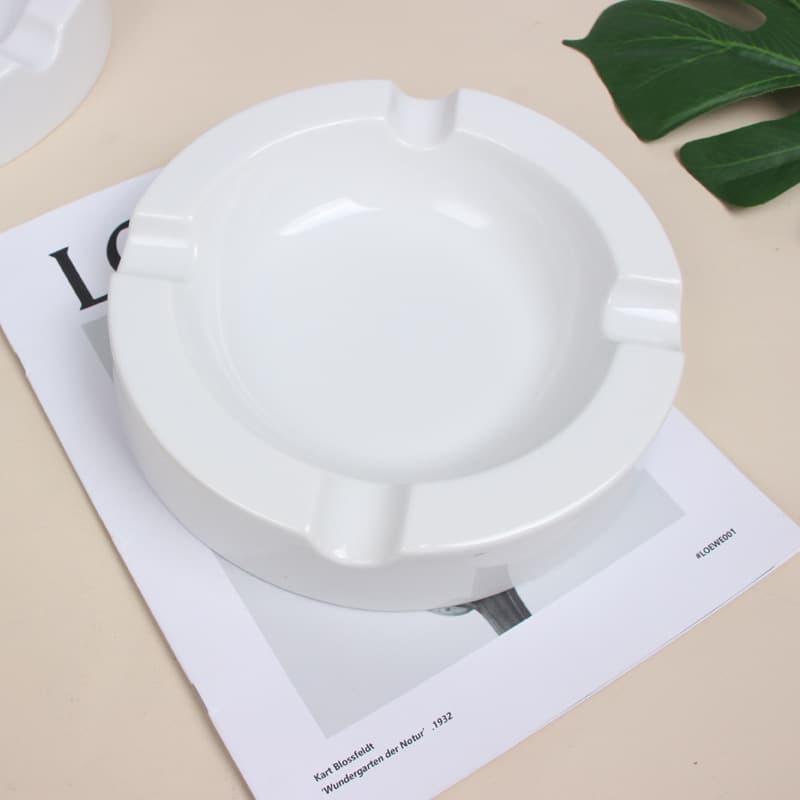 Gloss White Ceramic Material Home Ceramic Ashtray Personality Trendy Office Hotel Advertising Minimalist Ashtray